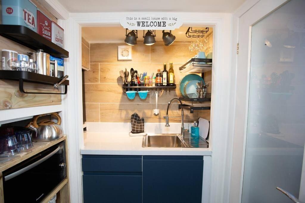 The Baby Grand- Quirky & Compact Apartment